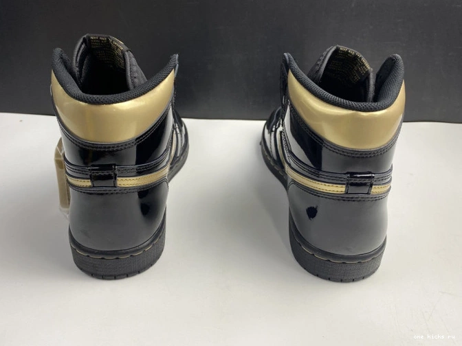 Chep Onekick 1 AIR GOLD BLACK METALLIC (2020) HIGH 555088-032 RETRO JORDAN 0823